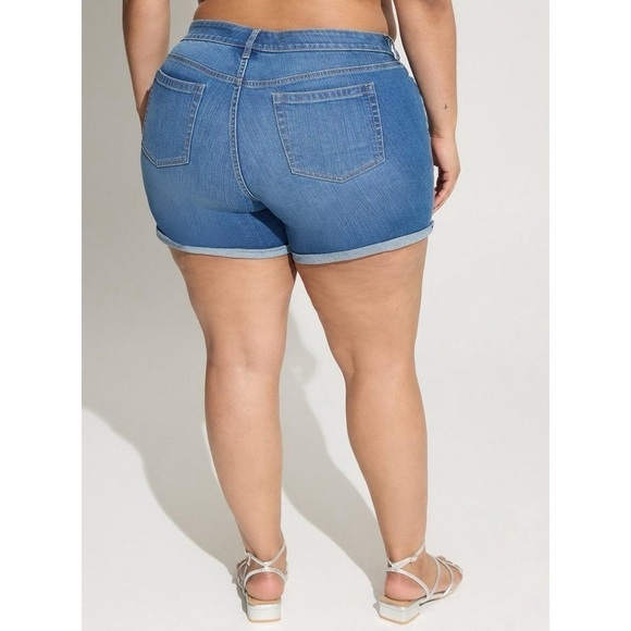 Torrid 5 Inch Vintage Stretch Mid-Rise Short - Hideaway - Picture 3 of 7